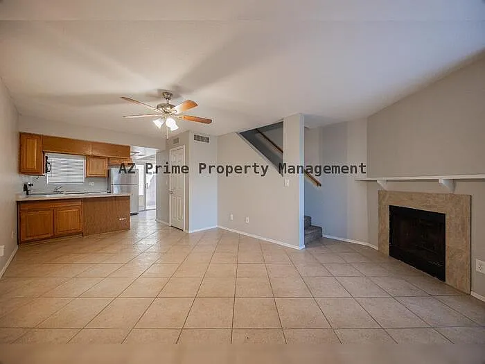 1055 W 5th St #18 — Photo 4
