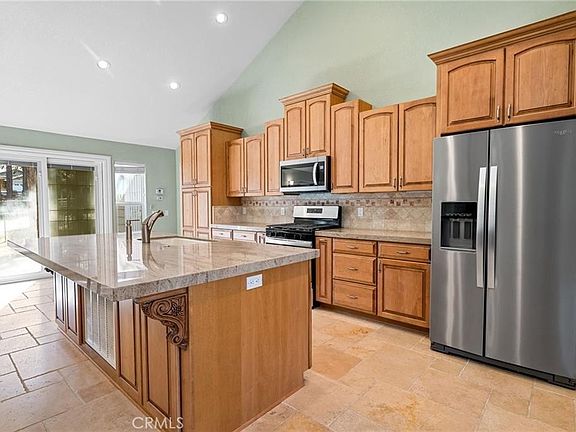2nd image of 301 S Shakespeare Ln
