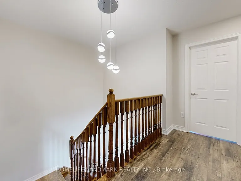 13 Woodway Ln — Photo 26