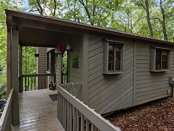 2nd image of 200 Villa Rd #128