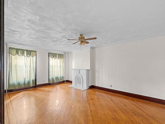 4th image of 17 Palmetto St