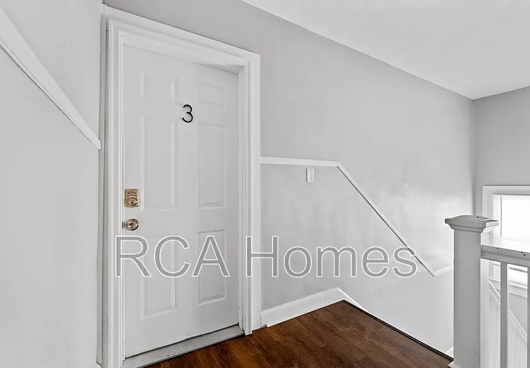 412 N Bradley Ave #3 — Photo 8
