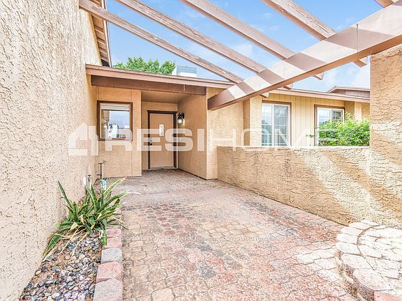 4th image of 6825 W Denton Ln