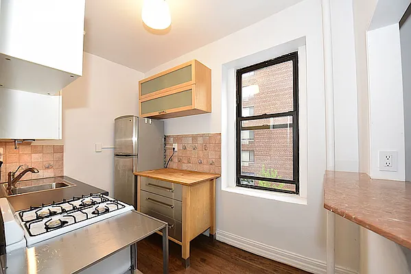 Rented by Keller Williams NYC | media 35