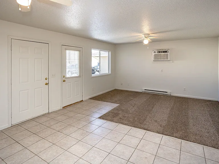 Walnut Pointe — Photo 13