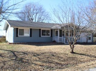 103 S Inmon St, Clever, MO 65631