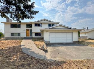 1021 W Spruce Ct, Sequim, WA