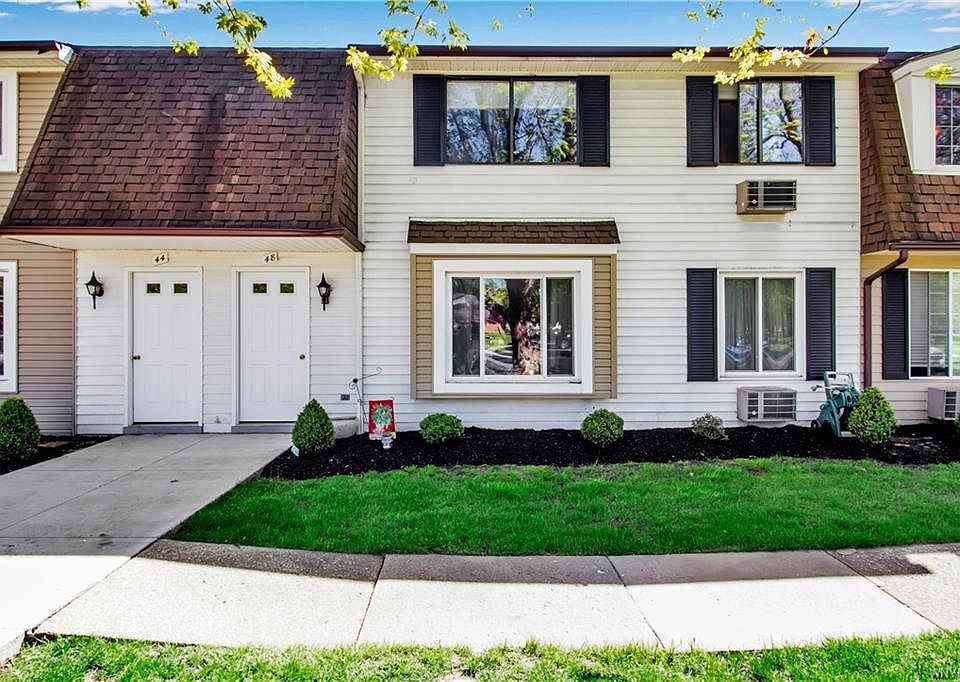 1st image of 48 Wellington Ct
