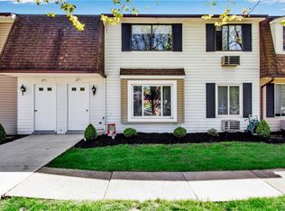 48 Wellington Ct, Buffalo, NY 14221