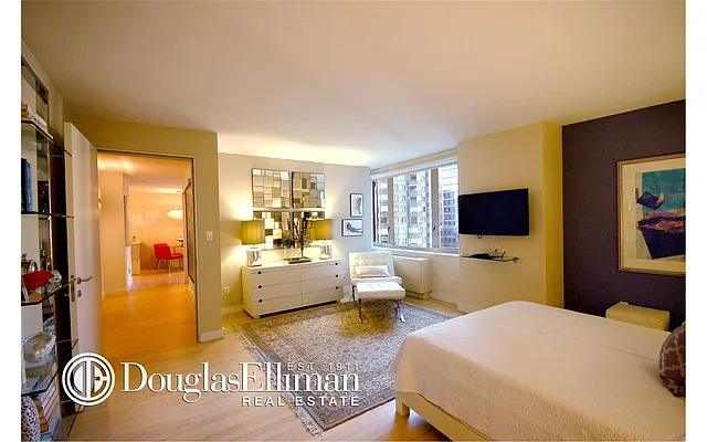 Rented by Douglas Elliman | media 5