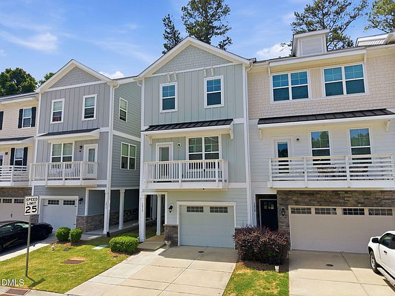 2nd image of 1032 Diamond Dove Ln