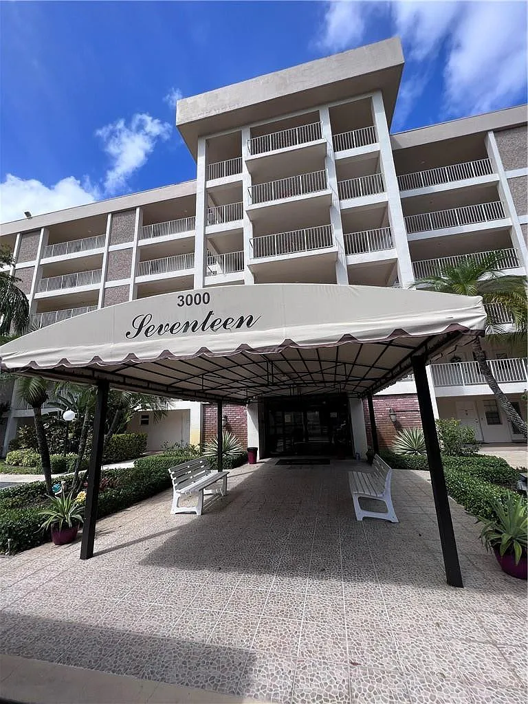 2 bed, 2.0 bath, 1100 sqft, $1,950 — Photo 1
