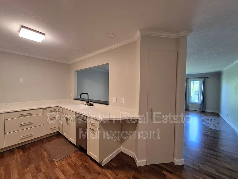 1300 W 7th Ave #408 — Photo 3
