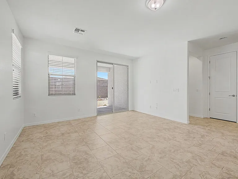 17239 W Desert Sage Dr — Photo 9