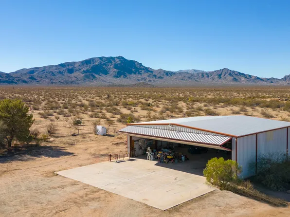 51648 W PETE Road, Aguila, AZ 85320