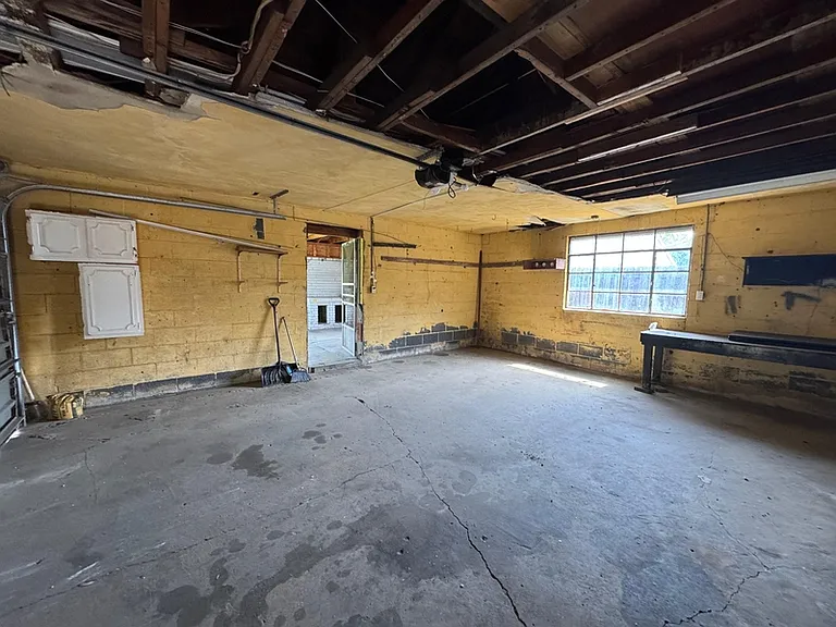 14615 Stephens Rd — Photo 18