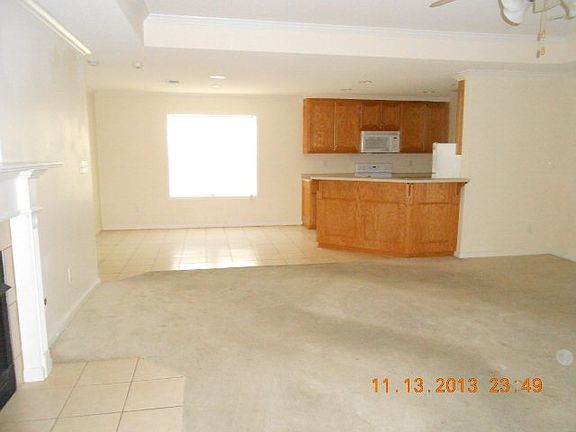 3rd image of 2712 Pineview Dr