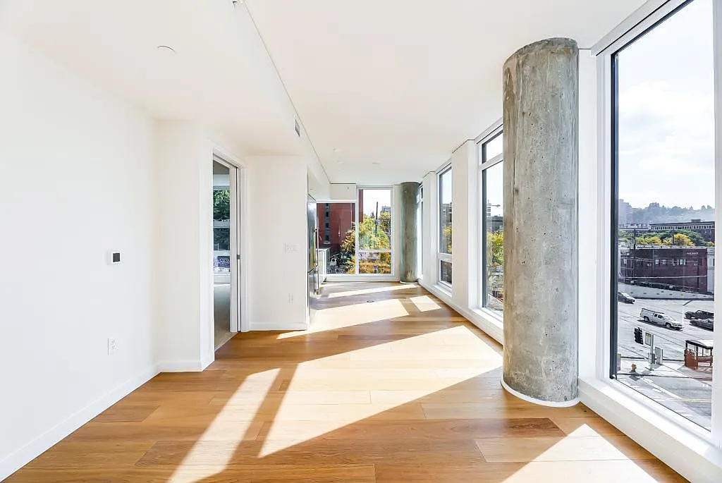 2 bed, 880 sqft, $2,990 — Photo 1