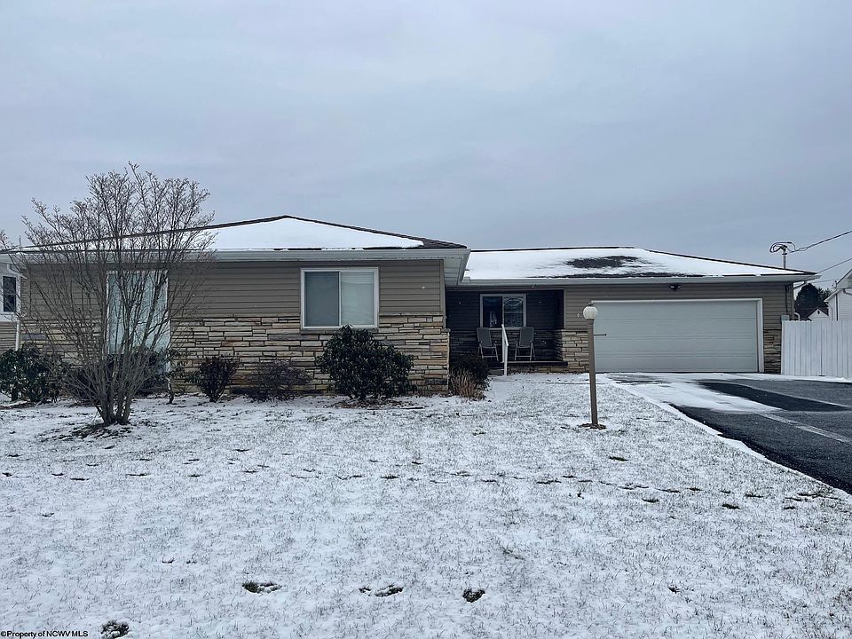 1st image of 102 Linda Ln