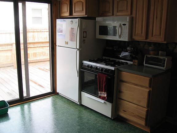 3rd image of 174-176 Clover Pl