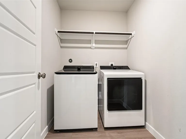 8635 Jetty Glen Dr — Photo 11
