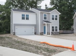 488 Auld Farm Cir, Akron, OH 44320
