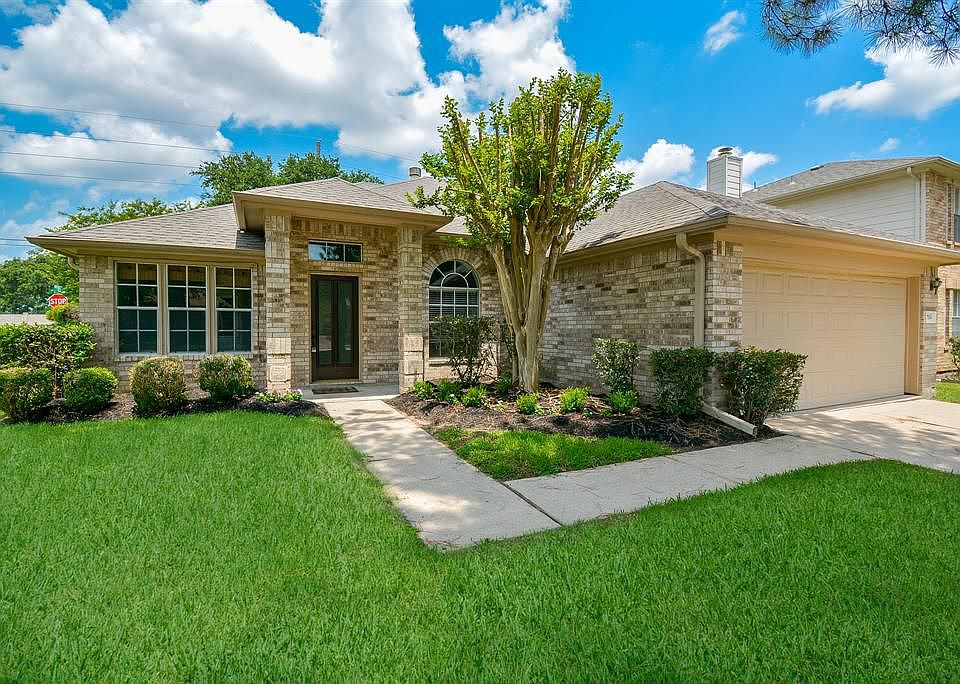 1st image of 17014 Fairway Glen Ln