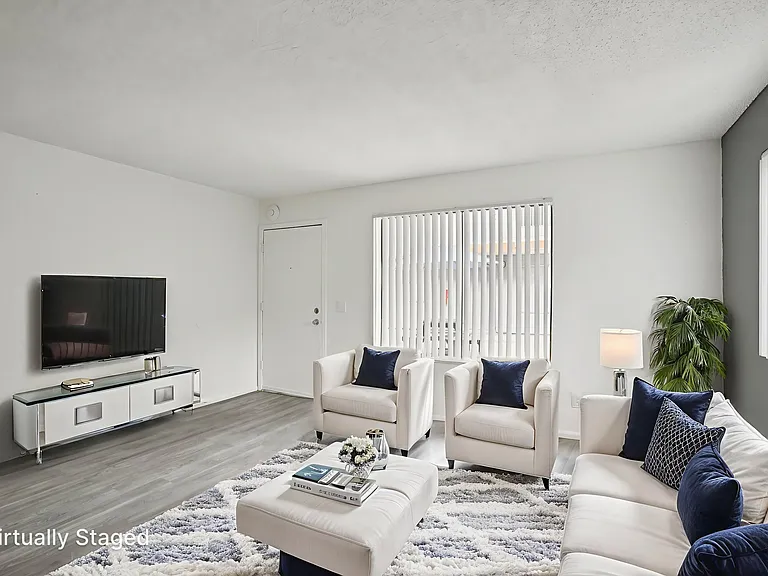 Lemon Grove Apartments — Photo 11