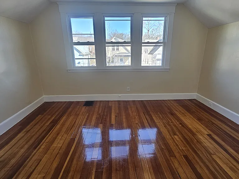 116 Sheffield Ave #3A — Photo 2