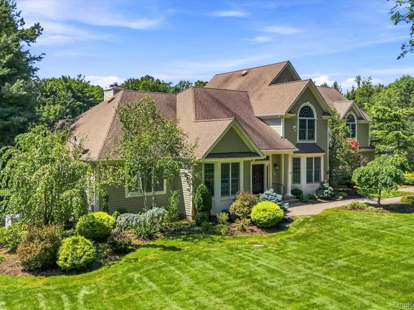 3 Spring Bay Lane, Lloyd Harbor, NY 11743