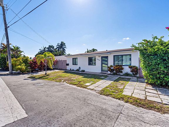 5th image of 2634 SHERIDAN Street