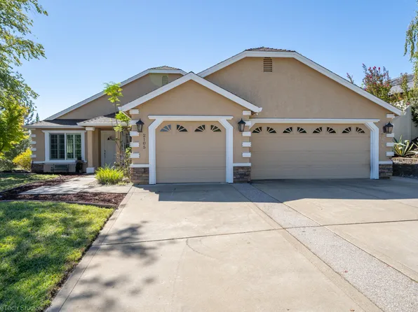2105 Terra Nova Dr, Redding, CA 96003