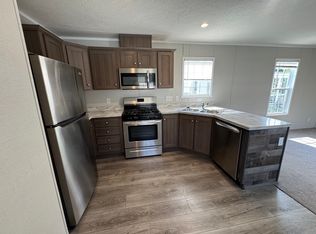 290 Walnut Ave #290, Highland, MI 48357