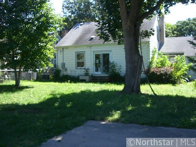 2nd image of 5528 Shoreview Ave