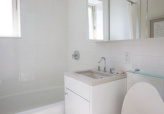 4th image of 526 E 20th St APT 7C