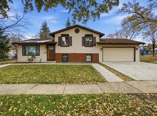 7151 Mulberry St, Hanover Park, IL 60133
