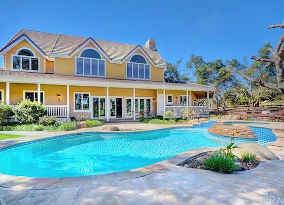2nd image of 39570 Avenida La Cresta