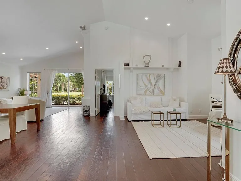 13810 Crosspointe Ct — Photo 7