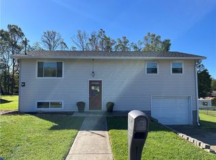 30 Maple Dr, Williamstown, WV 26187
