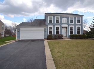 1453 Blue Heron Dr, Crystal Lake, IL 60014