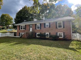 211 W McKee St, Greeneville, TN 37743