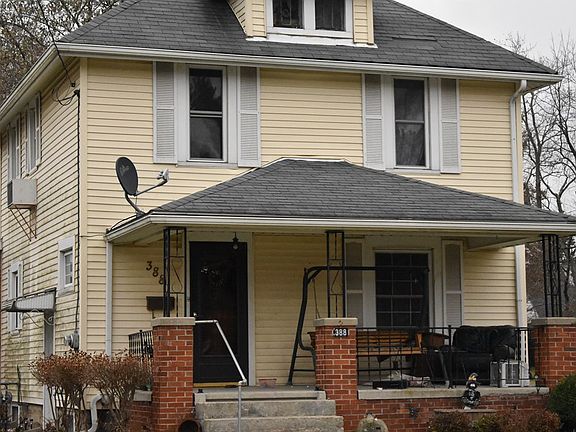 4th image of 388 S Grand Ave