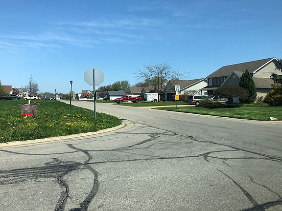 5th image of 2704 Highland Dr