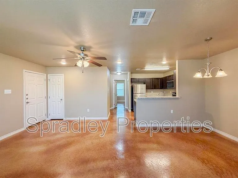 1525 Chance Ct — Photo 3