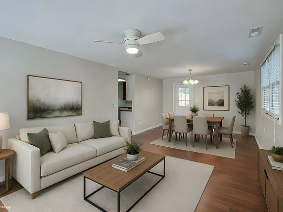 2nd image of 5 Briarcliff Dr