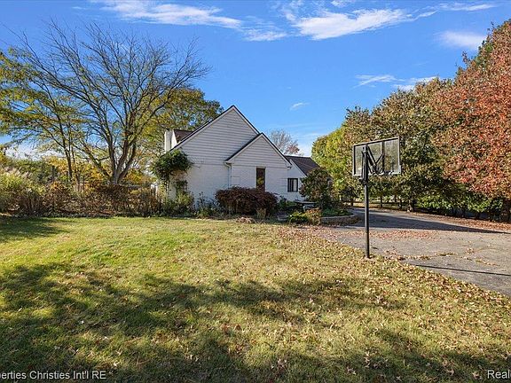 5th image of 8793 Webster Hills Rd