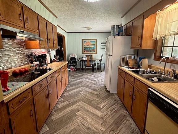4th image of 568 Circle Hill Dr