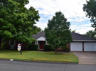 2407 E 10th St, Joplin, MO 64801