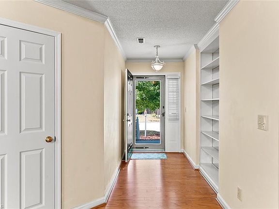 2nd image of 3414 Morris Farm Dr