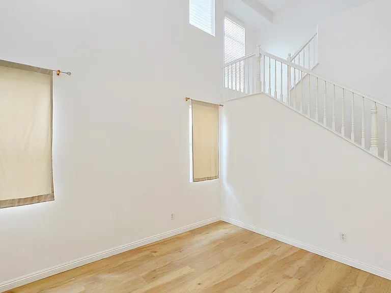 34619 Chinaberry Dr — Photo 4
